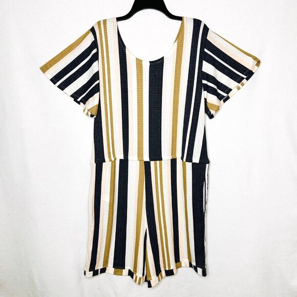 LuLaRoe Xanthe Striped Romper - M - NWT - Picture 6 of 11